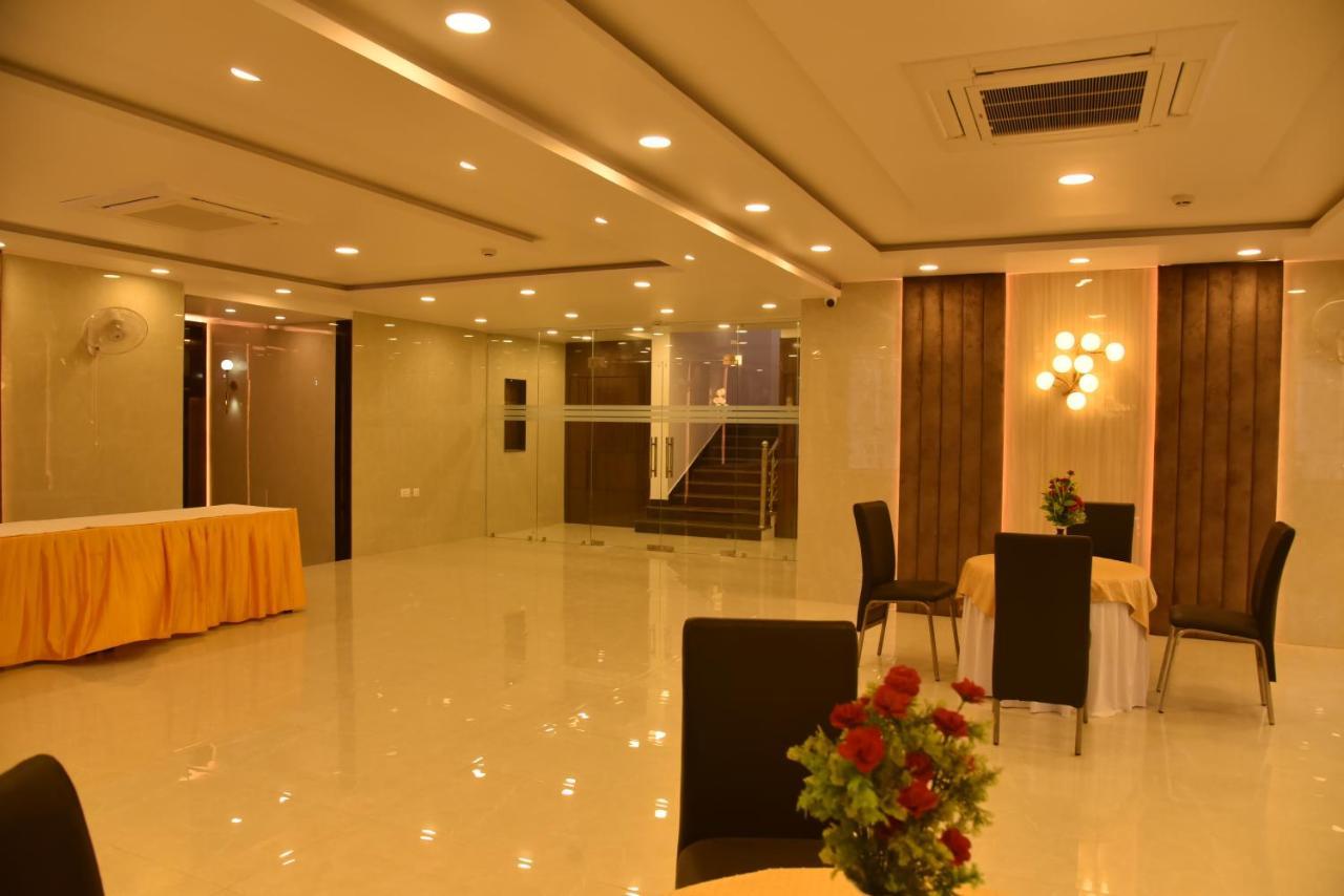 Hotel Nexus L Hotels In Charbagh Лакхнау Экстерьер фото