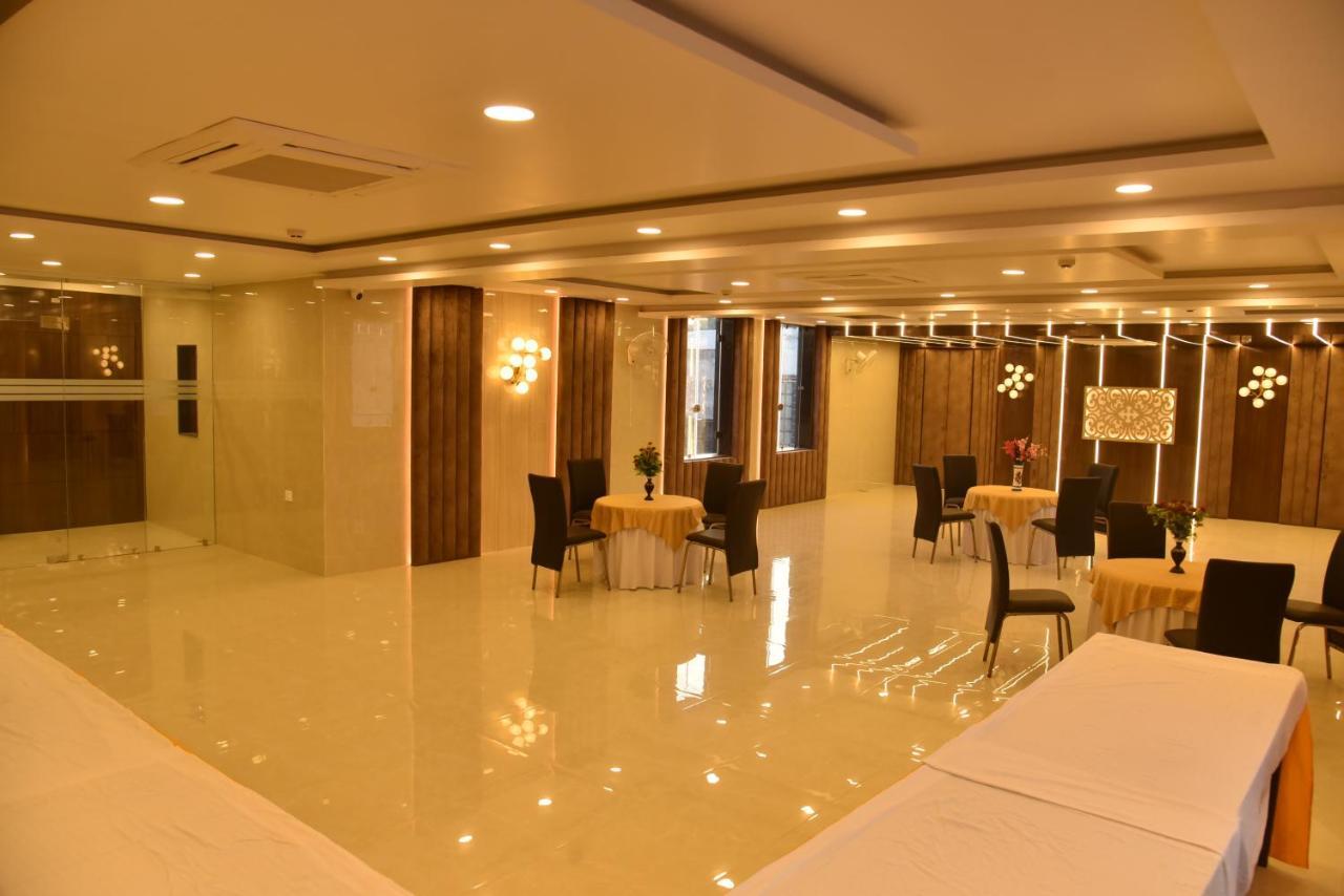Hotel Nexus L Hotels In Charbagh Лакхнау Экстерьер фото